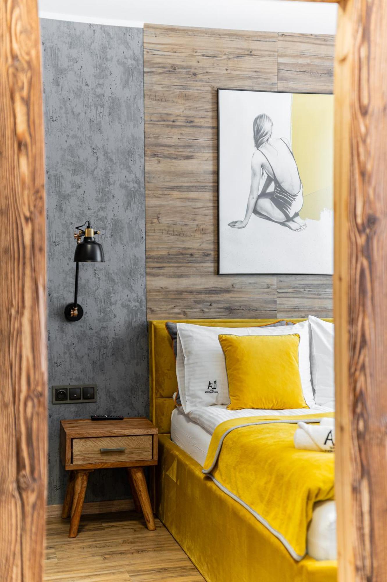 Like Apartment *